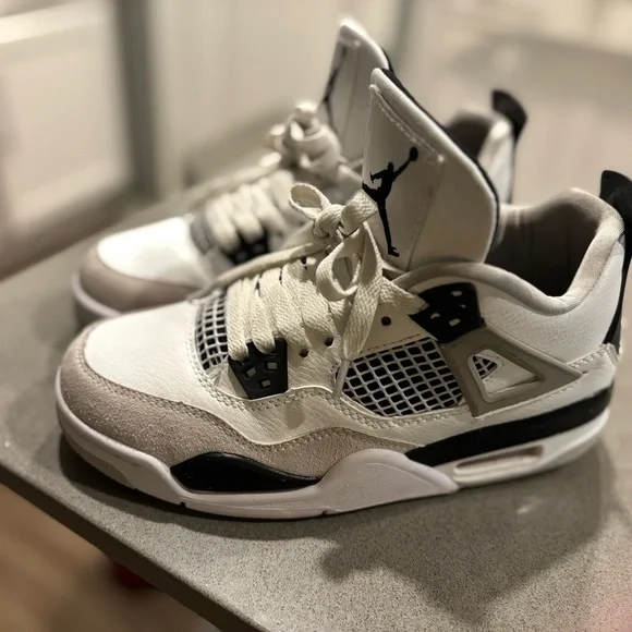 COPY - Air Jordan 4 Retro 'Military Black' Sneakers - Picture 4 of 5